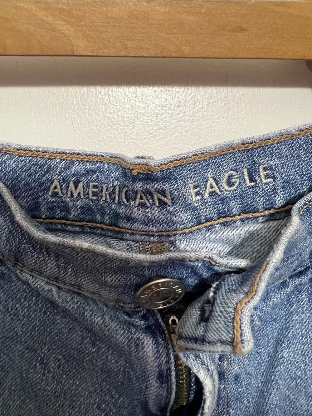 American Eagle Outfitters Light Blue 90s boyfriend short size 14